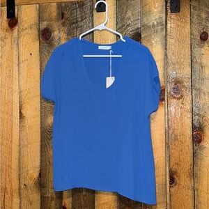 NWT lightweight top